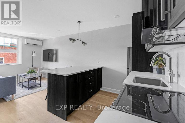 201 - 658 SOMERSET STREET W, Ottawa, Ontario