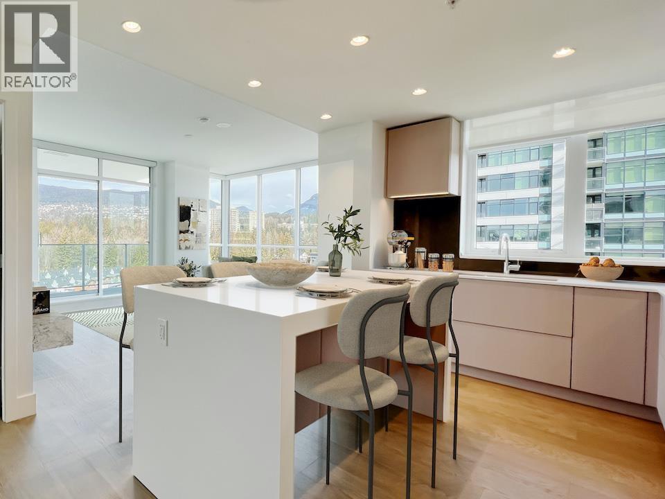 807 1675 Lions Gate Lane, North Vancouver, British Columbia  V7P 0E3 - Photo 3 - R3155599