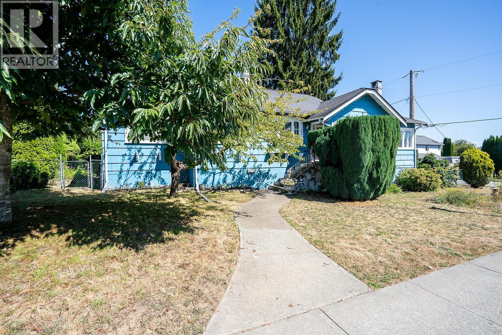 423 Cumberland Street, New Westminster, British Columbia  V3L 3G6 - Photo 2 - R3155605