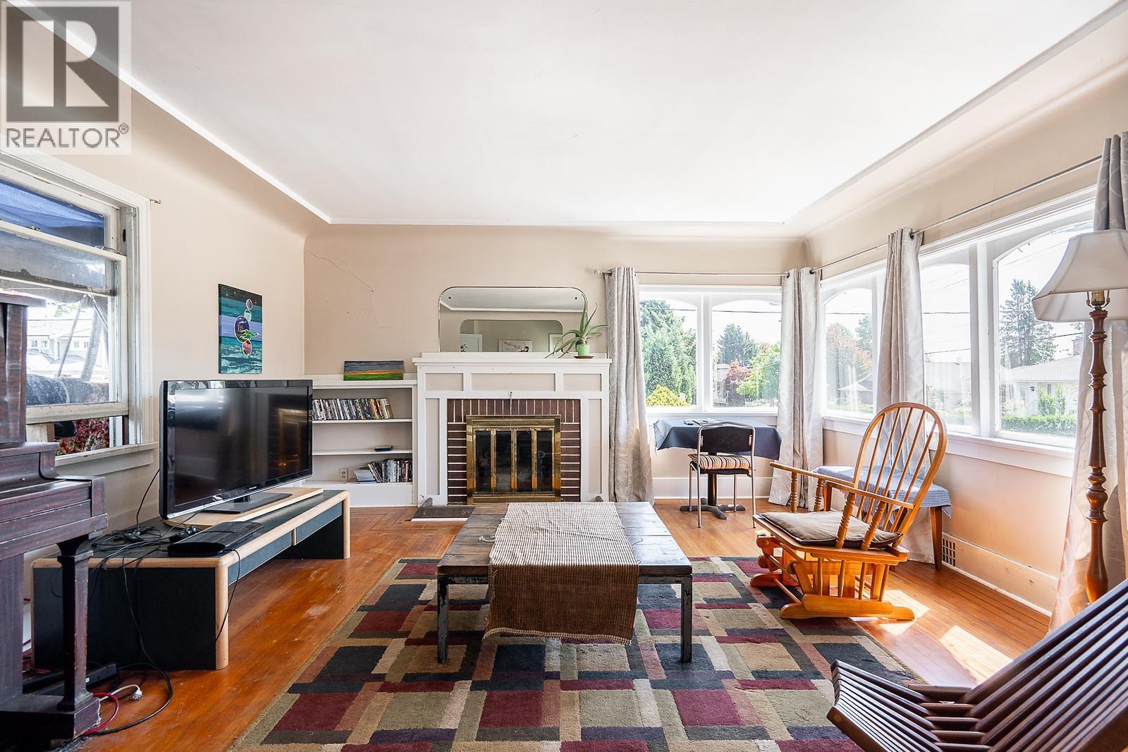 423 Cumberland Street, New Westminster, British Columbia  V3L 3G6 - Photo 3 - R3155605