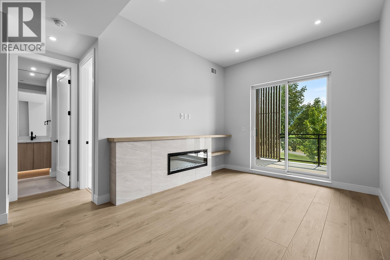 75 Predator Ridge Drive Unit# 208, Vernon, British Columbia  V1H 1G4 - Photo 10 - 10397005