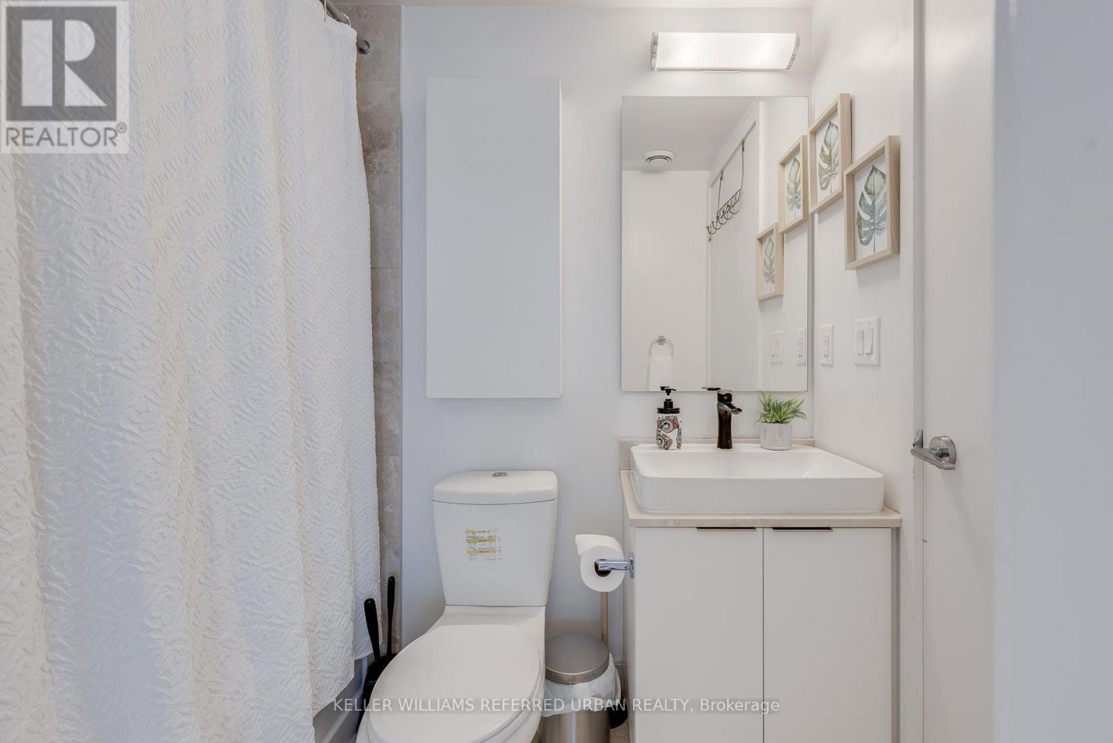 1812 - 14 York Street, Toronto, Ontario  M5J 0B1 - Photo 11 - C13673594