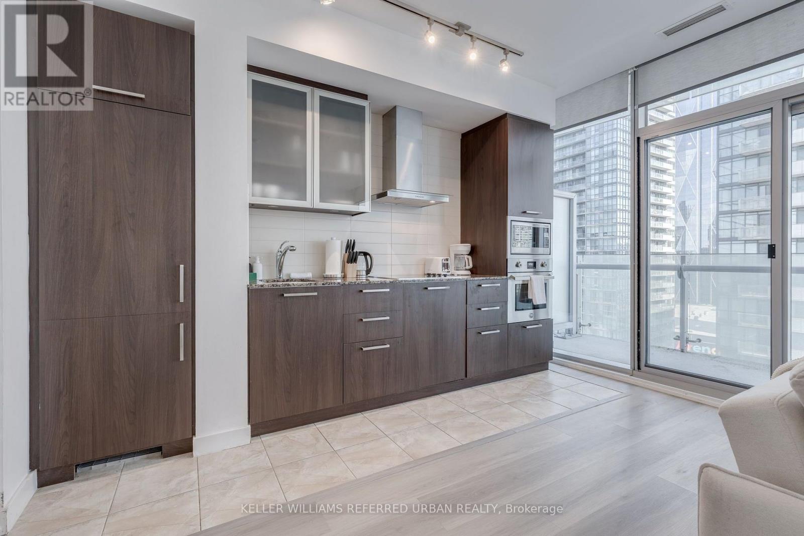1812 - 14 York Street, Toronto, Ontario  M5J 0B1 - Photo 4 - C13673594