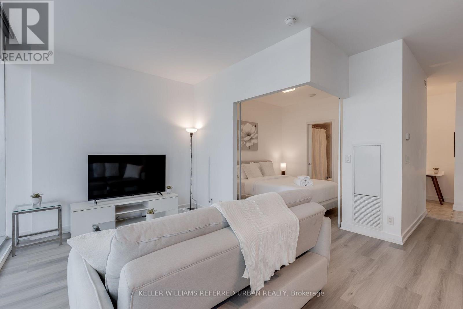 1812 - 14 York Street, Toronto, Ontario  M5J 0B1 - Photo 6 - C13673594