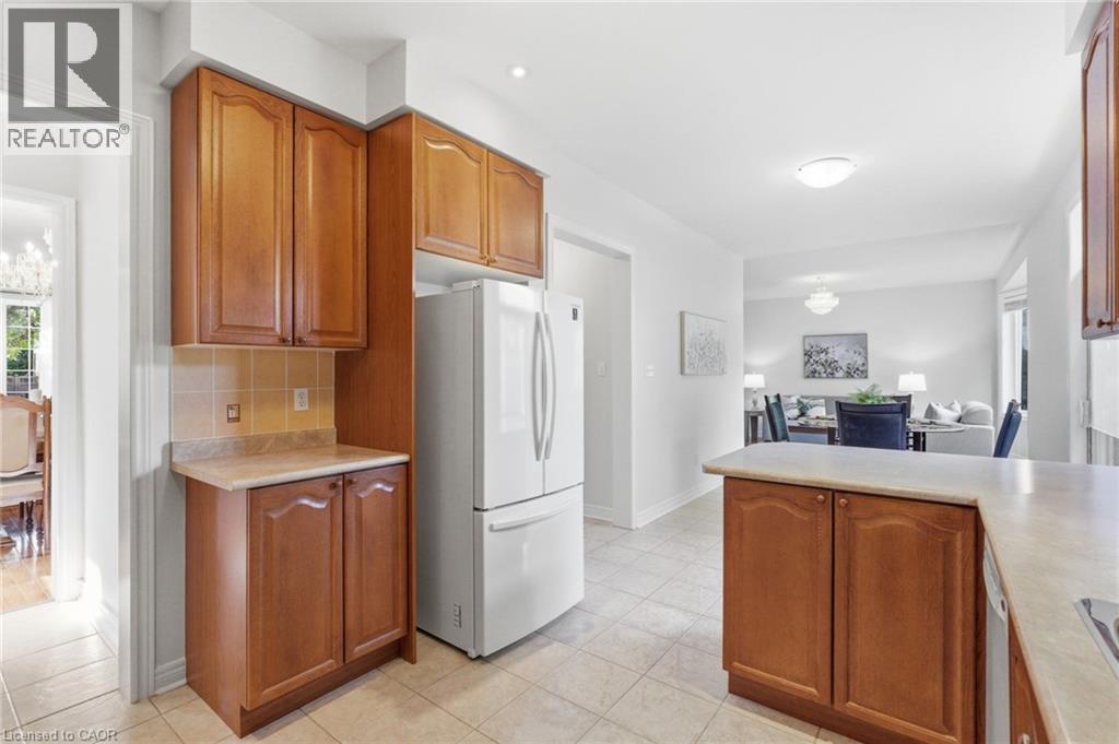 2241 Glazebrook Circle, Oakville, Ontario  L6M 5B5 - Photo 14 - 40848518