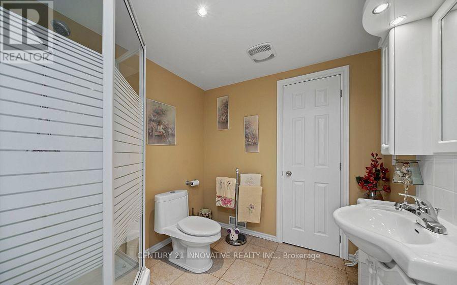 915 Catskill Drive E, Oshawa, Ontario  L1J 8J9 - Photo 24 - E13673592
