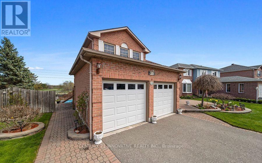 915 Catskill Drive E, Oshawa, Ontario  L1J 8J9 - Photo 3 - E13673592