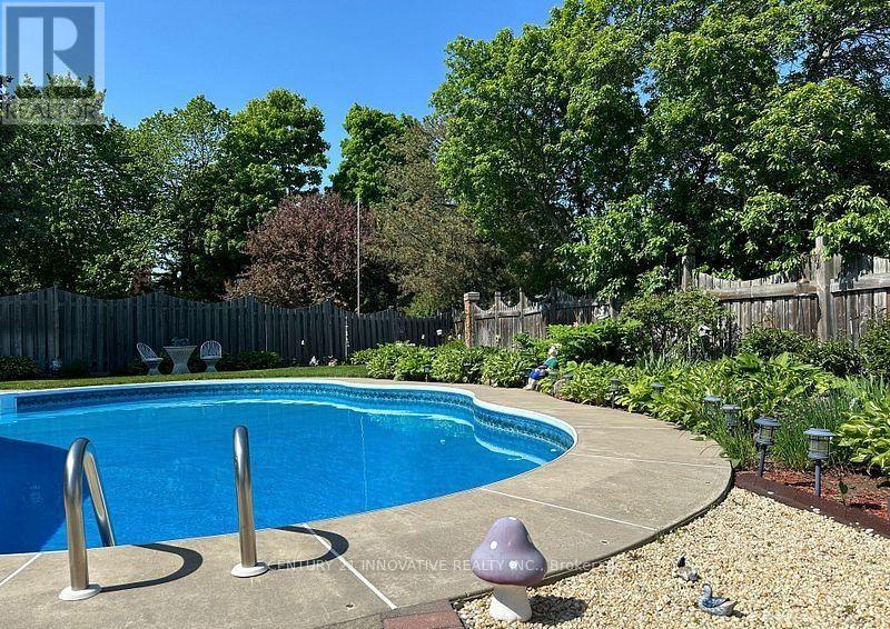 915 Catskill Drive E, Oshawa, Ontario  L1J 8J9 - Photo 30 - E13673592