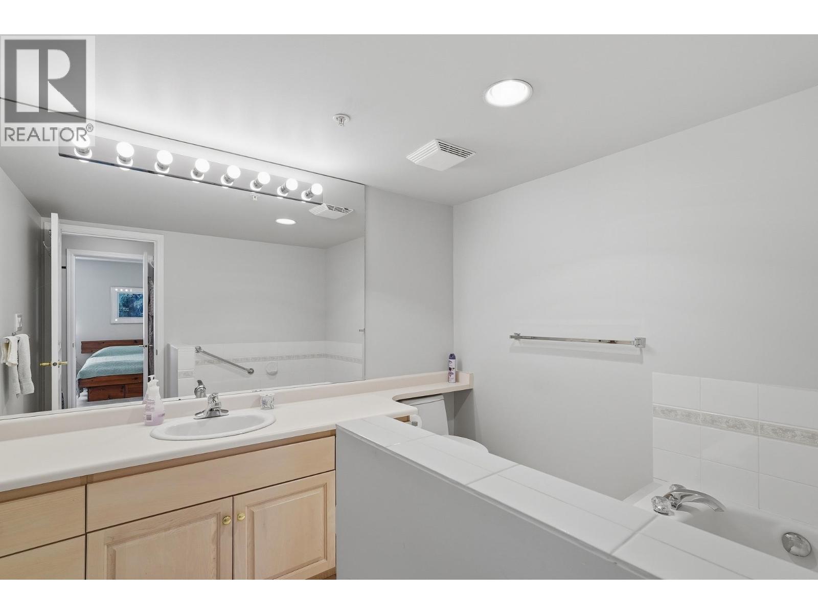 103 1118 55 Street, Delta, British Columbia V4M 3J8 - Photo 19 - R3155528