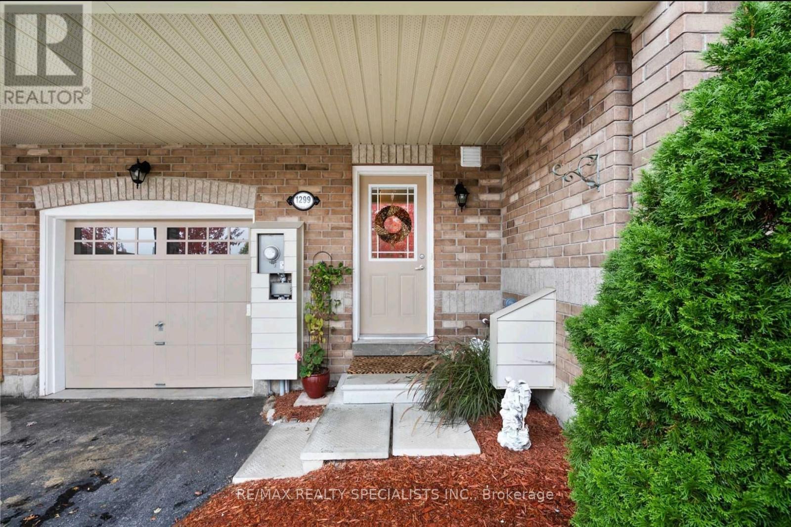 1299 Coleman Crescent, Innisfil, Ontario L9S 1X5 - Photo 2 - N13562026