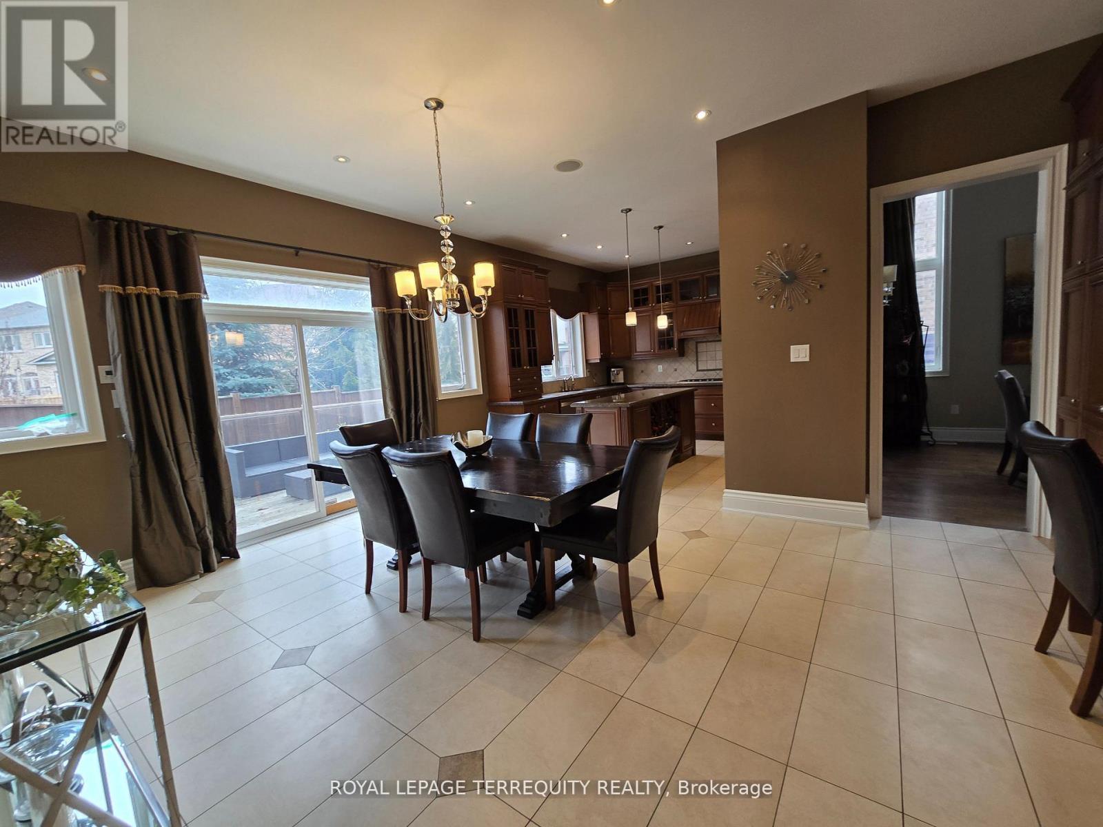 19 Black Diamond Crescent, Brampton, Ontario  L6X 0V8 - Photo 17 - W13673572