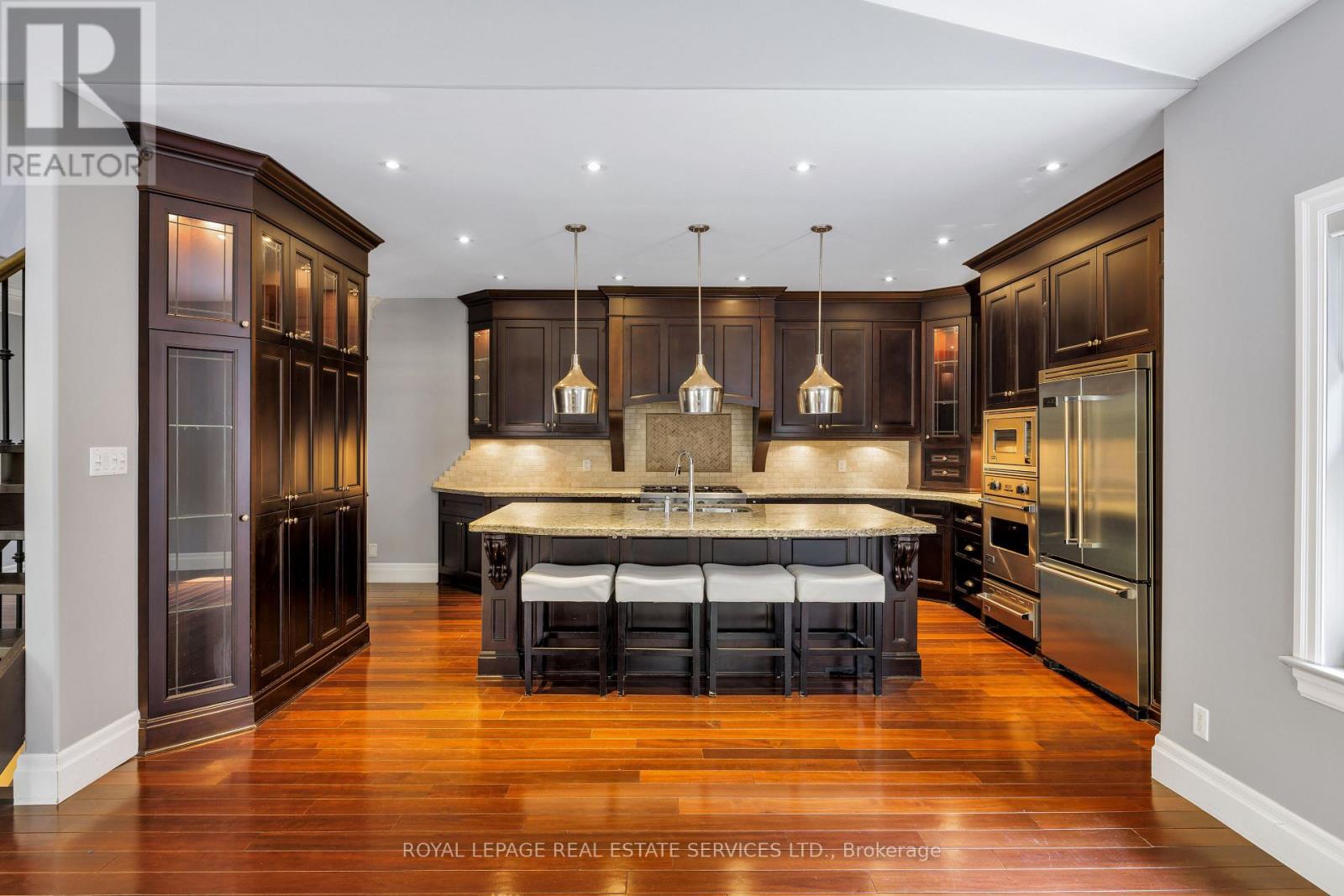 1387 Willowdown Road, Oakville, Ontario  L6L 1X2 - Photo 4 - W13673574