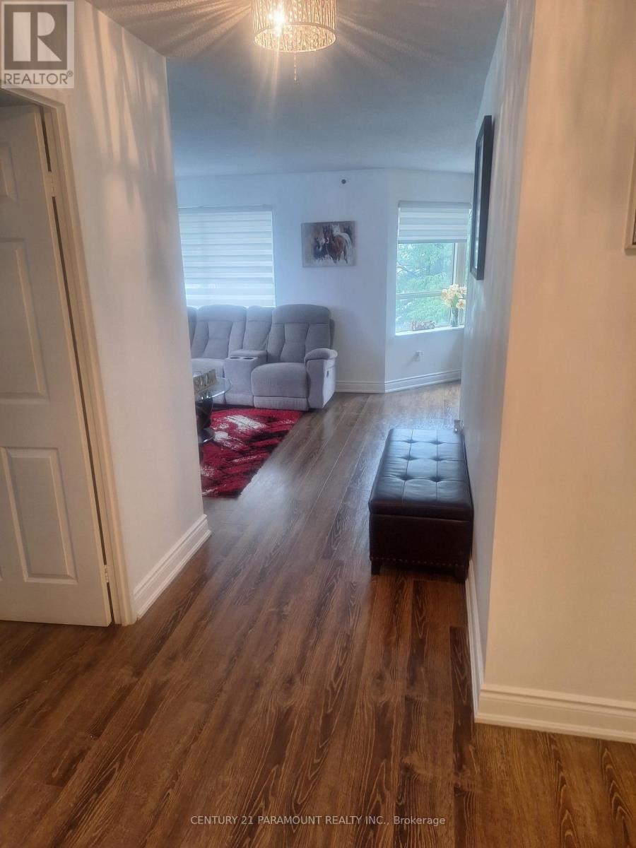404 - 325 Webb Drive N, Mississauga, Ontario  L5B 3Z9 - Photo 5 - W13673580