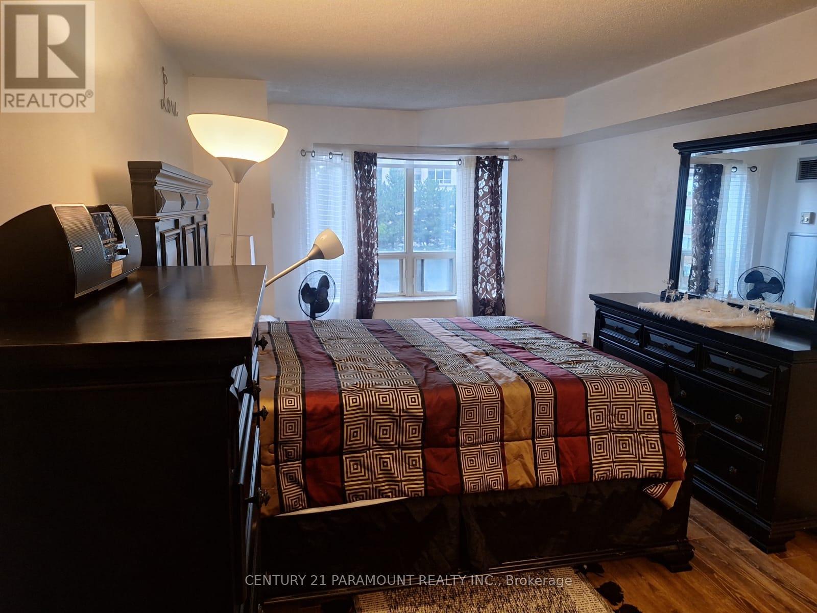 404 - 325 Webb Drive N, Mississauga, Ontario  L5B 3Z9 - Photo 8 - W13673580
