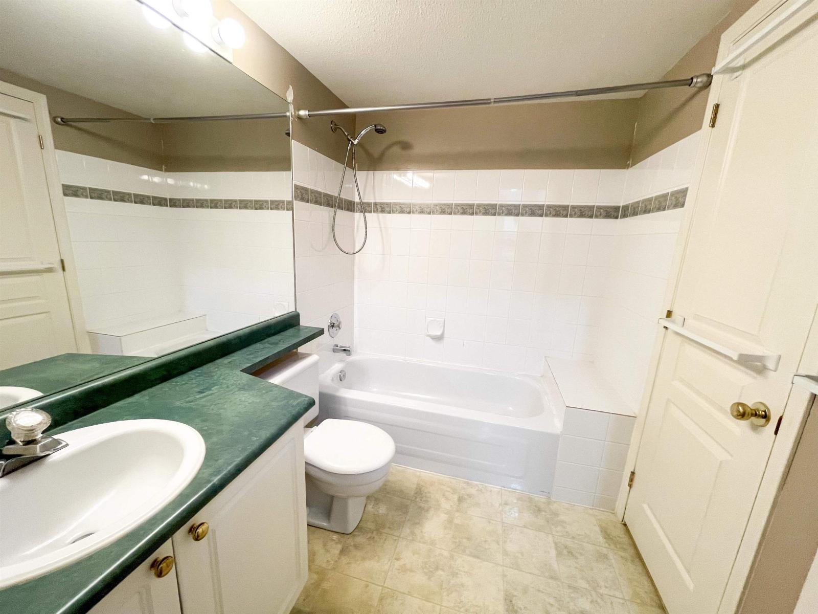 102 9979 140 Street, Surrey, British Columbia  V3T 5W2 - Photo 11 - R3155618