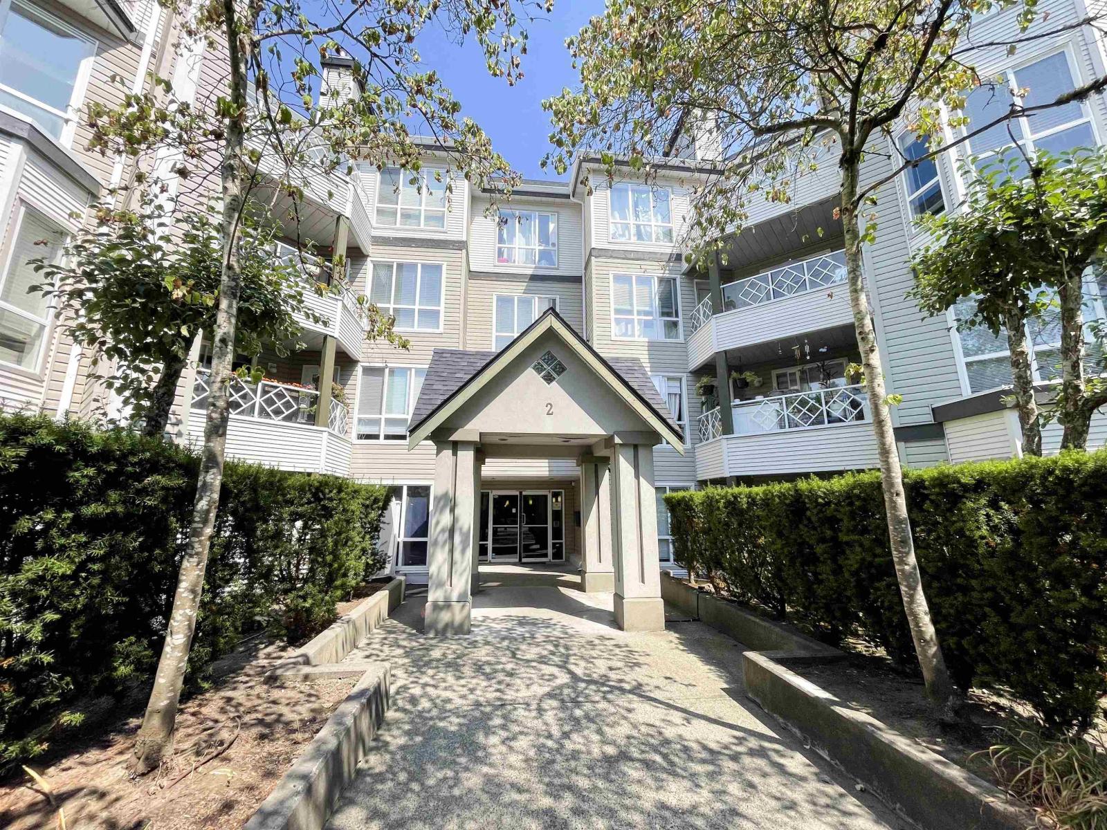 102 9979 140 Street, Surrey, British Columbia  V3T 5W2 - Photo 2 - R3155618