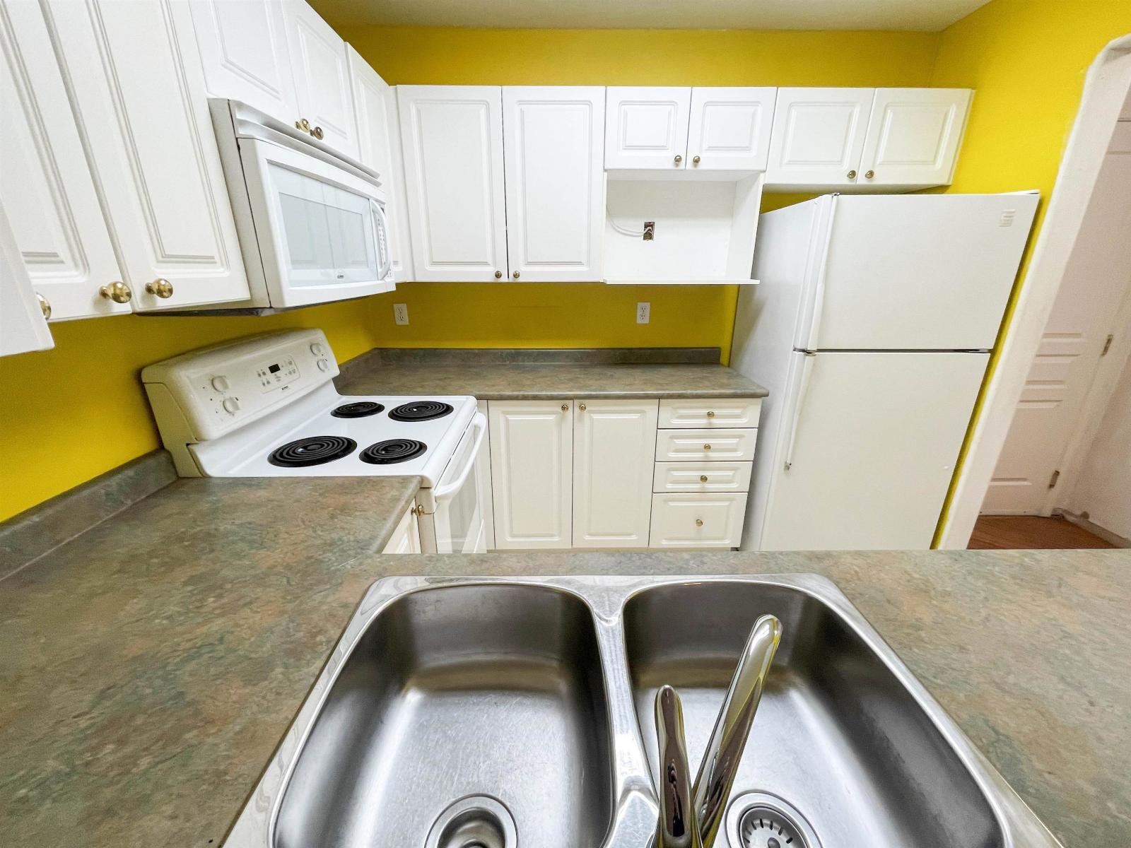 102 9979 140 Street, Surrey, British Columbia  V3T 5W2 - Photo 8 - R3155618