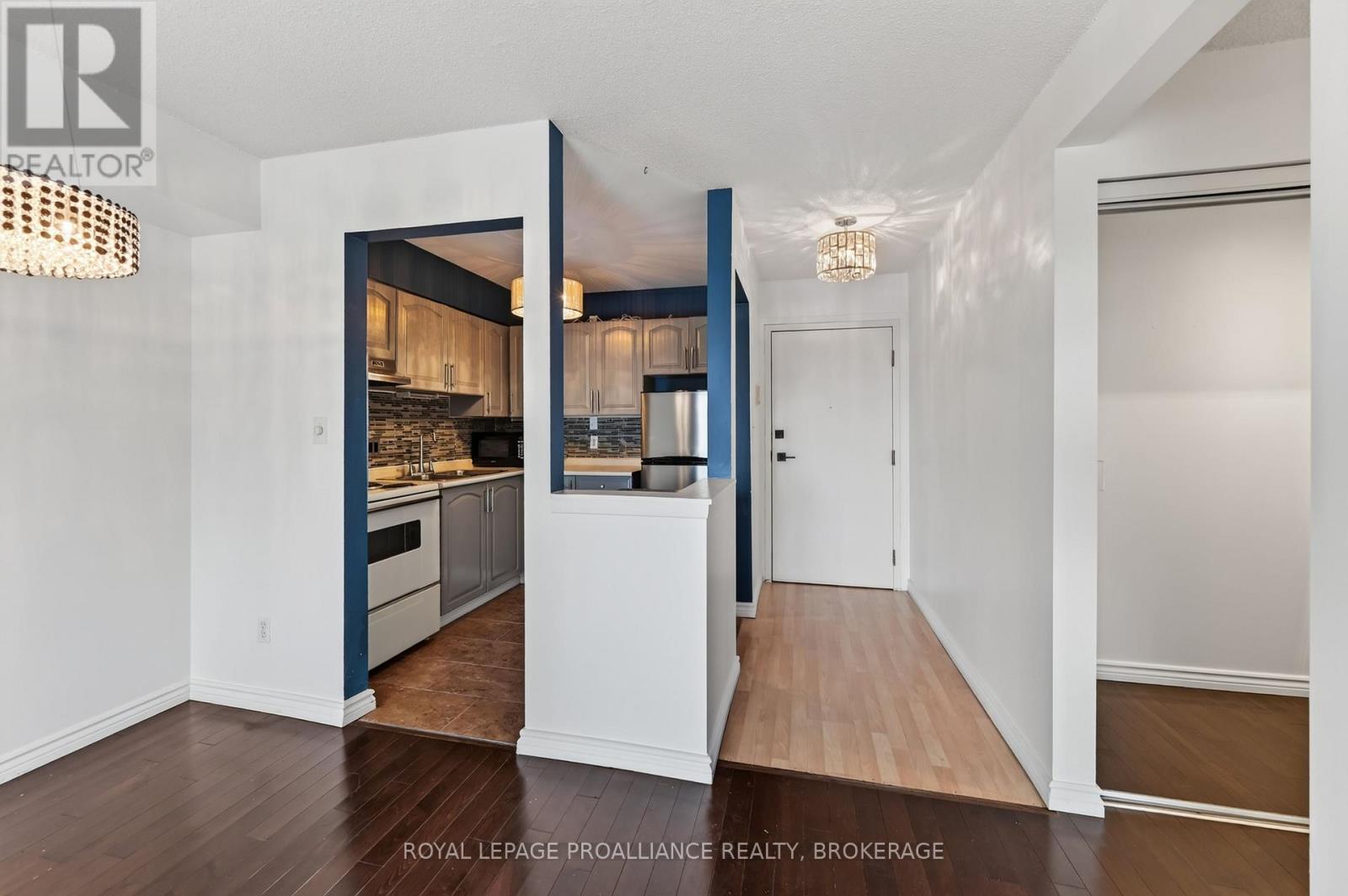 411 - 316 Kingsdale Avenue, Kingston, Ontario K7M 8S2 - Photo 5 - X13501580