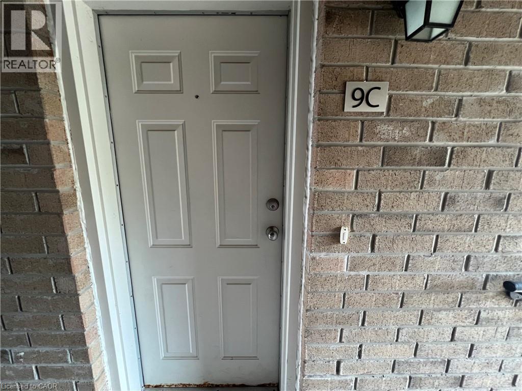 185 Windale Crescent Unit# 9c, Kitchener, Ontario  N2E 0G3 - Photo 2 - 40831516