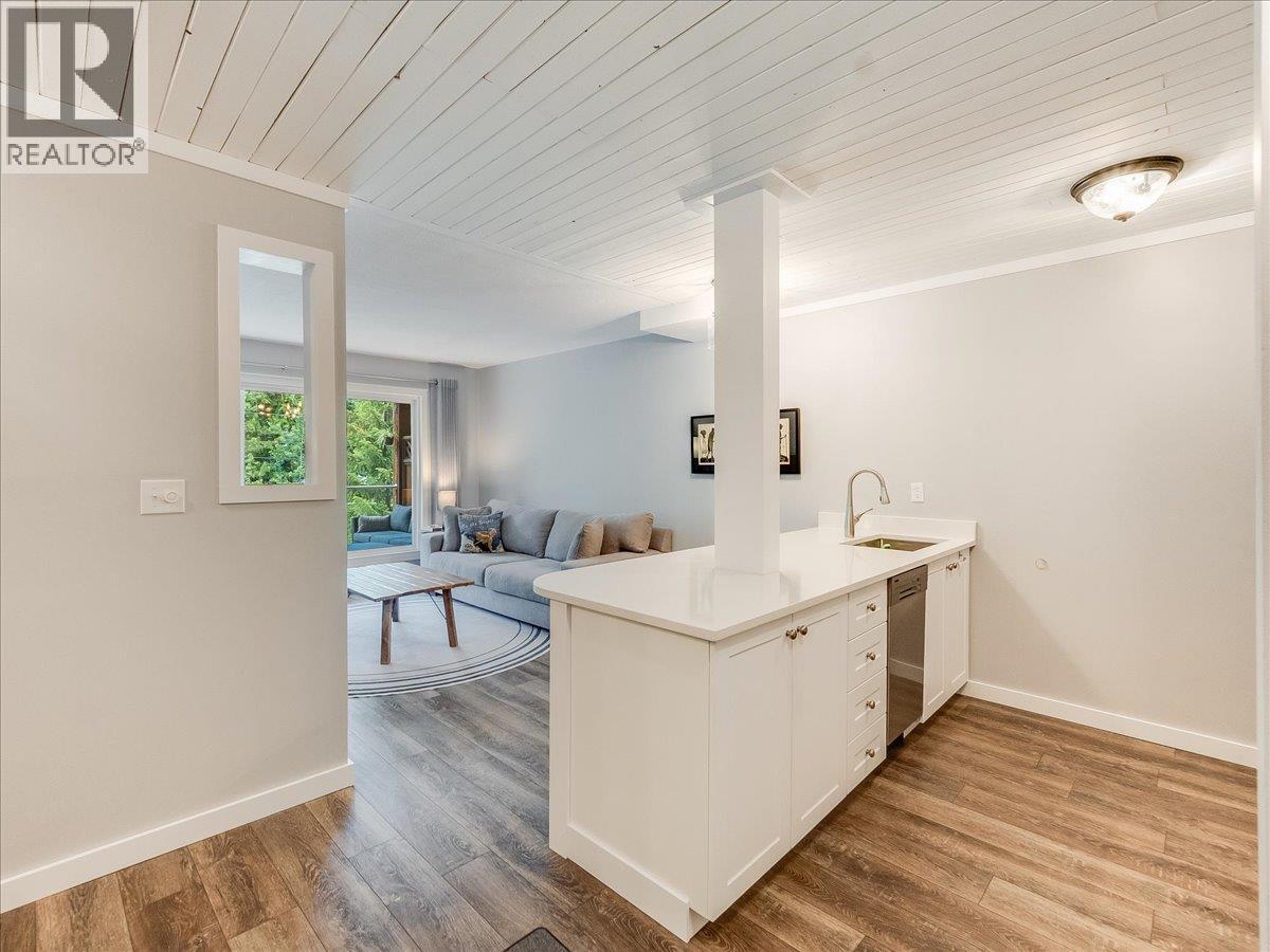 1800 Kirkup Avenue Unit# 207, Rossland, British Columbia  V0G 1Y0 - Photo 4 - 10394342