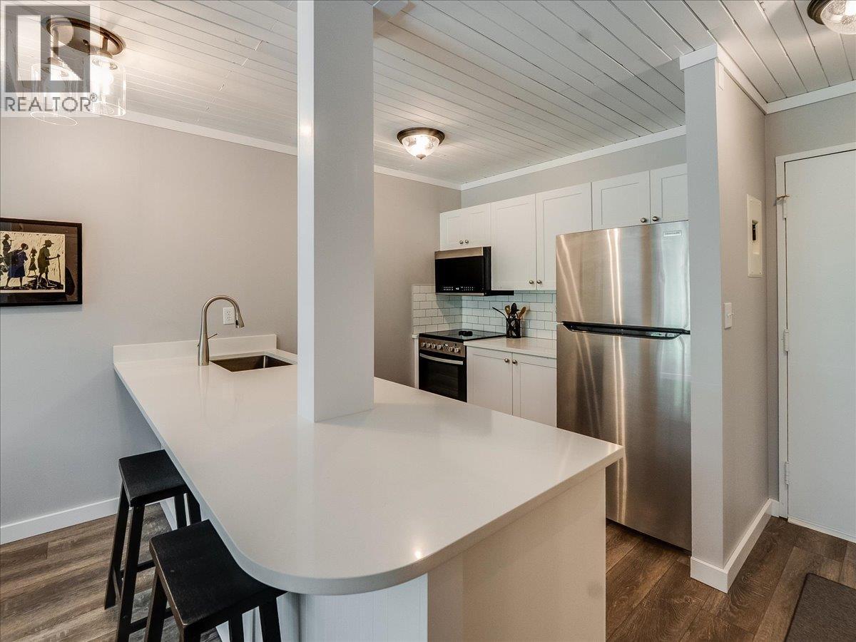 1800 Kirkup Avenue Unit# 207, Rossland, British Columbia  V0G 1Y0 - Photo 8 - 10394342