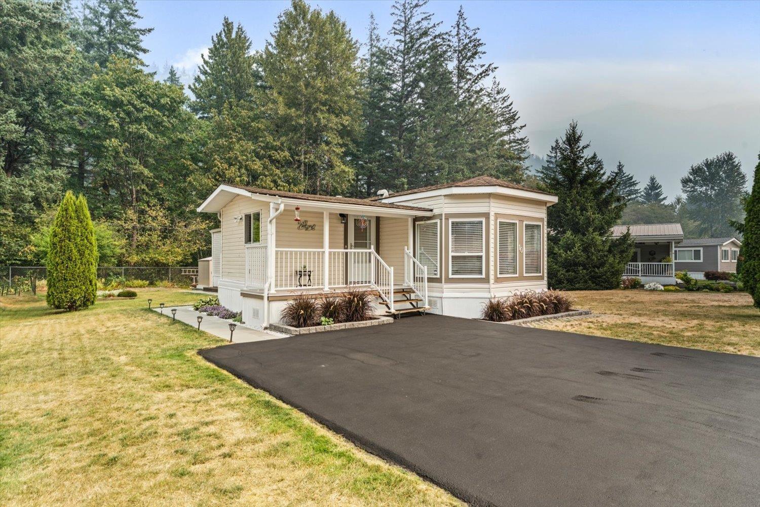 10 65367 Kawkawa Lake Road, Hope, Hope, British Columbia  V0X 1L1 - Photo 2 - R3155463