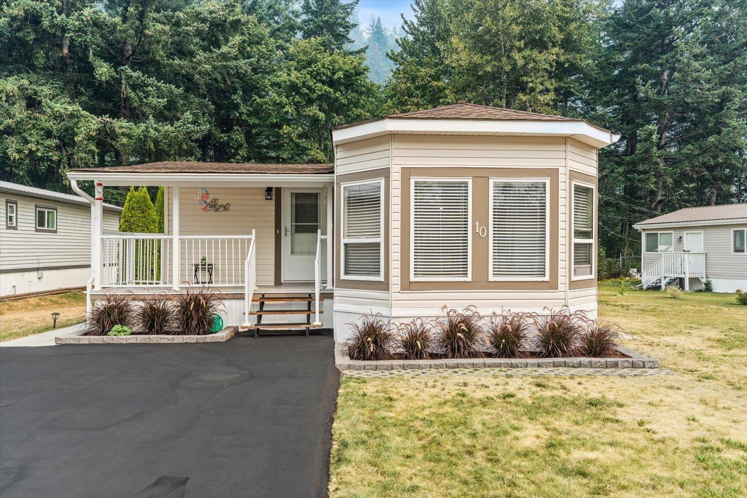 10 65367 Kawkawa Lake Road, Hope, Hope, British Columbia  V0X 1L1 - Photo 1 - R3155463