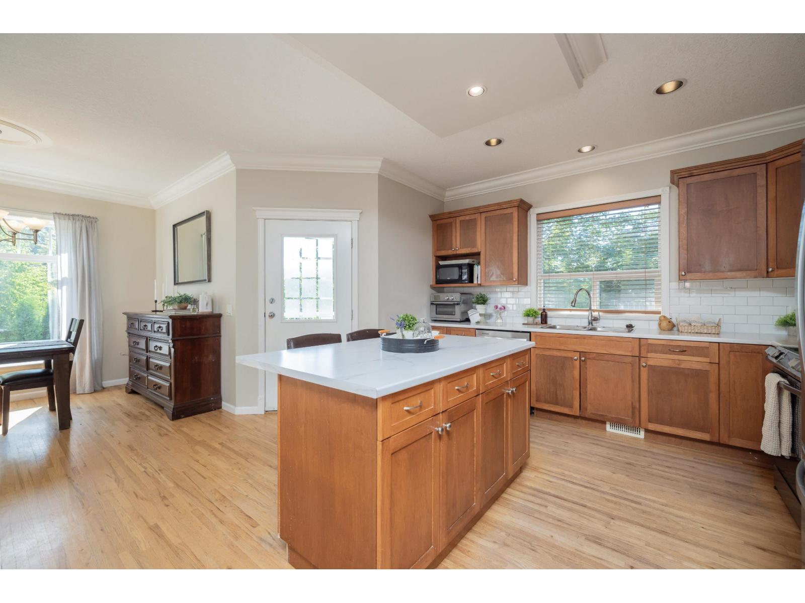 32998 Boothby Avenue, Mission, British Columbia  V2V 7R6 - Photo 13 - R3154033