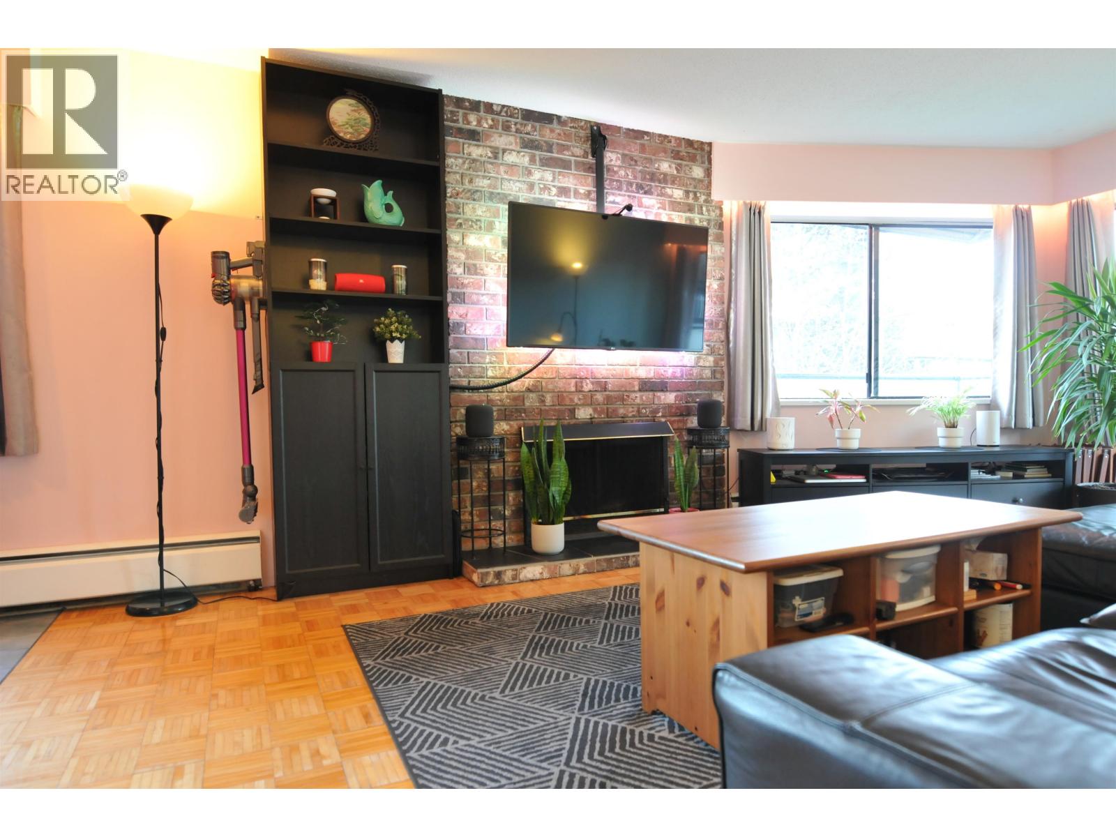209 930 E 7th Avenue, Vancouver, British Columbia  V5T 1P6 - Photo 3 - R3141371