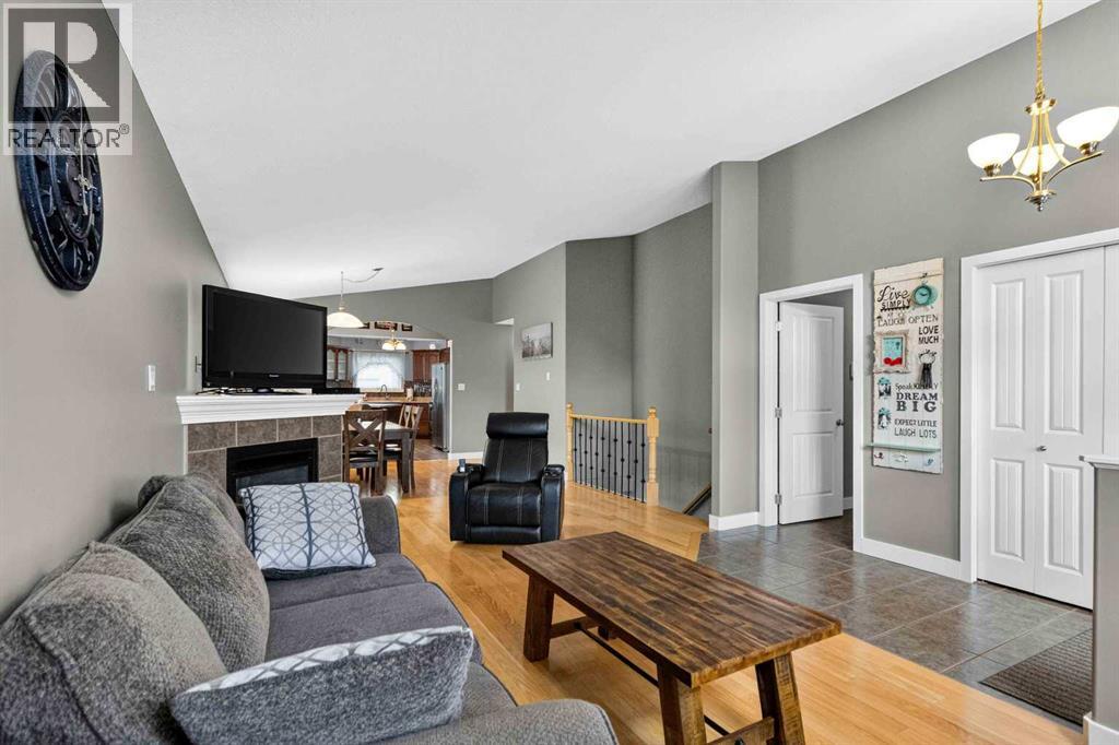 443 Pacific Crescent, Fort Mcmurray, Alberta  T9K 0E4 - Photo 4 - A2333624
