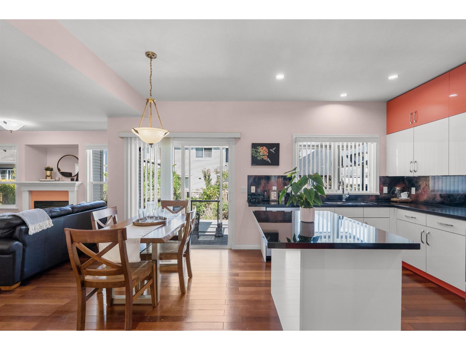 14711 75a Avenue, Surrey, British Columbia  V3S 8Y6 - Photo 4 - R3155431