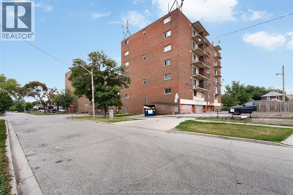 MLS# 26019703: 1989 WYANDOTTE STREET West Unit# 101, Windsor, Canada