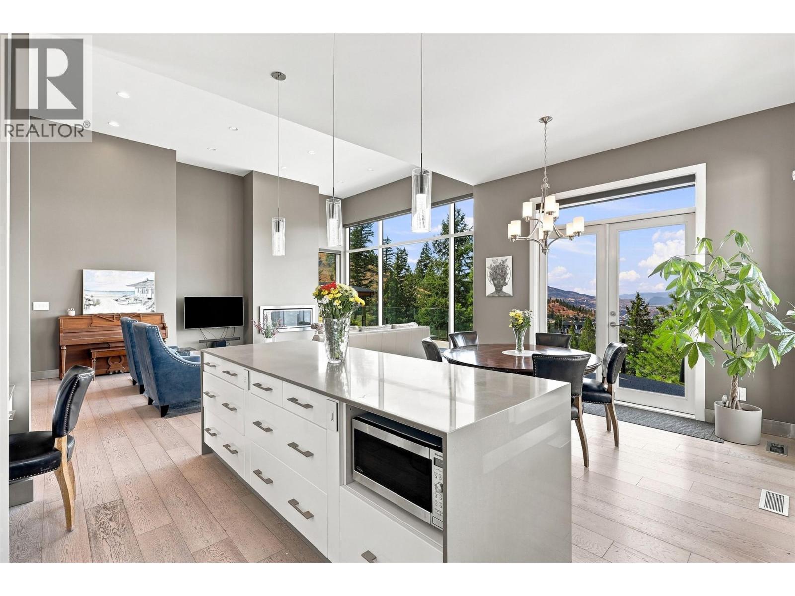 1798 Galore Place, Kamloops, British Columbia  V2E 0A7 - Photo 4 - 10397767