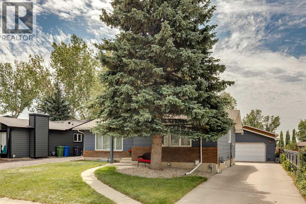 102 Thorson Crescent, Okotoks, Alberta  T1S 1C8 - Photo 2 - A2329194