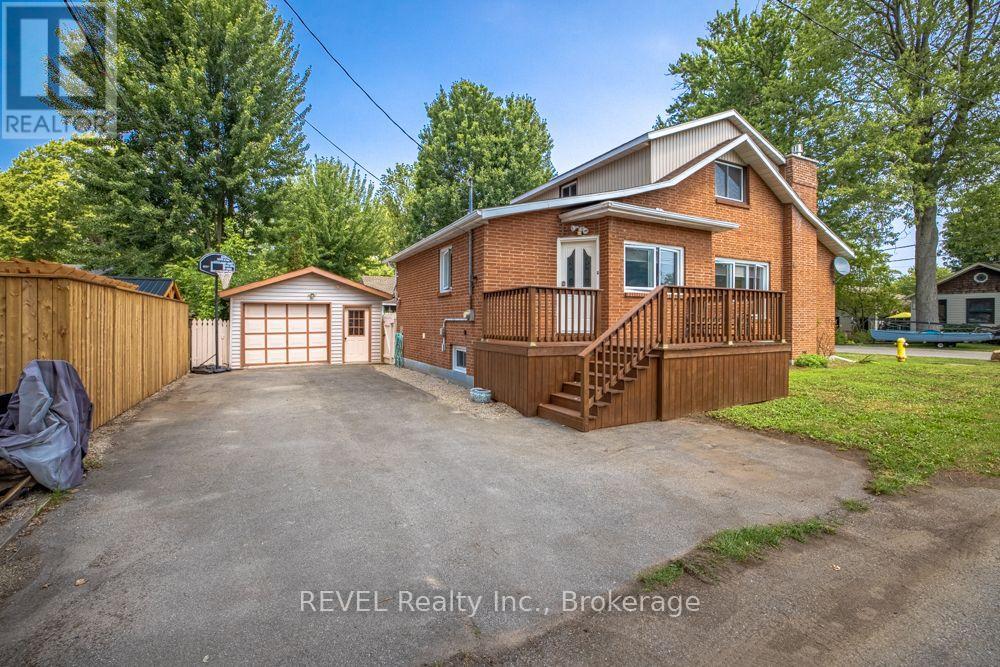 353 OAKWOOD AVENUE, Fort Erie, Ontario