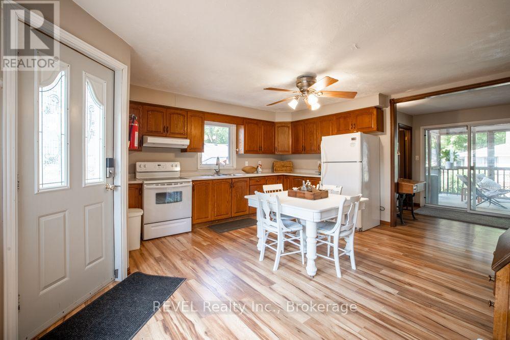 353 Oakwood Avenue, Fort Erie, Ontario  L0S 1B0 - Photo 4 - X13673664