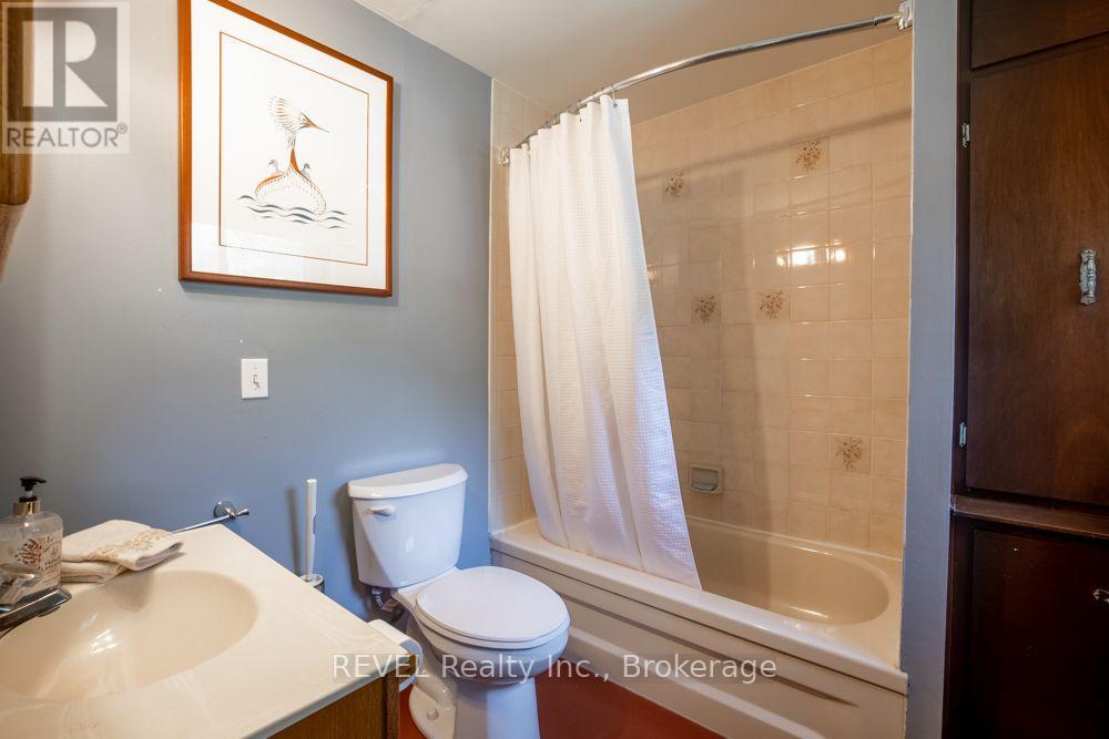 353 Oakwood Avenue, Fort Erie, Ontario  L0S 1B0 - Photo 7 - X13673664
