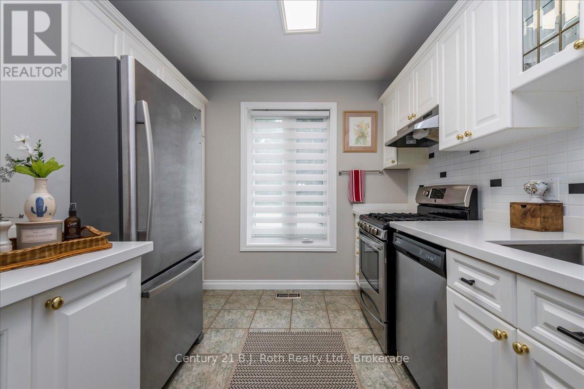 B7 - 22 Wasaga Woods Circle, Wasaga Beach, Ontario  L9Z 2N1 - Photo 10 - S13483042
