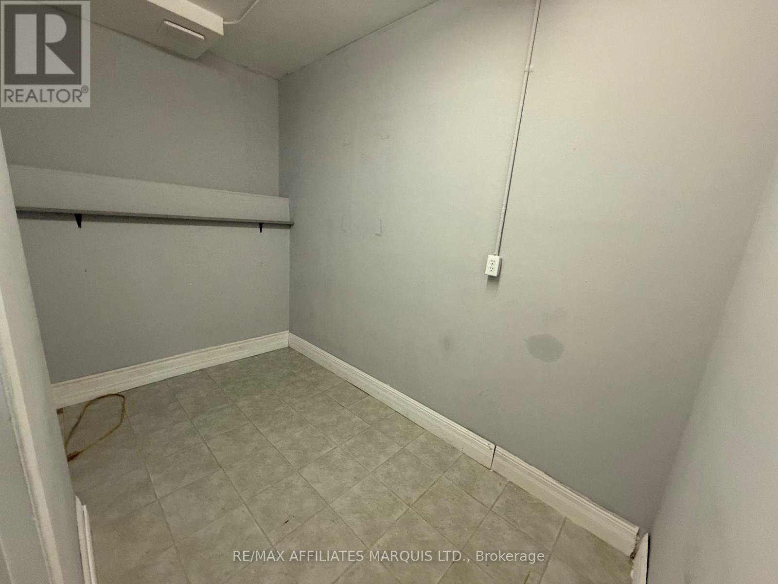1118 Paul Street, Cornwall, Ontario K6H 2Y8 - Photo 3 - X12555466