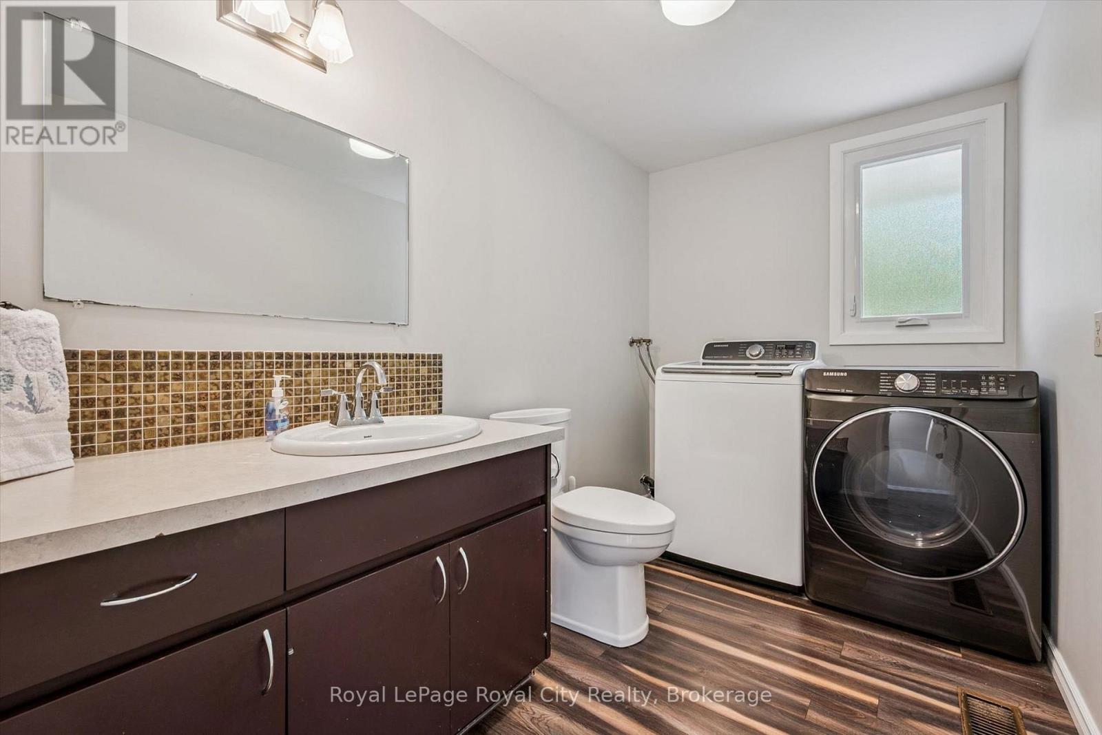 8 Berkley Place, Guelph, Ontario  N1E 1E6 - Photo 12 - X13673660