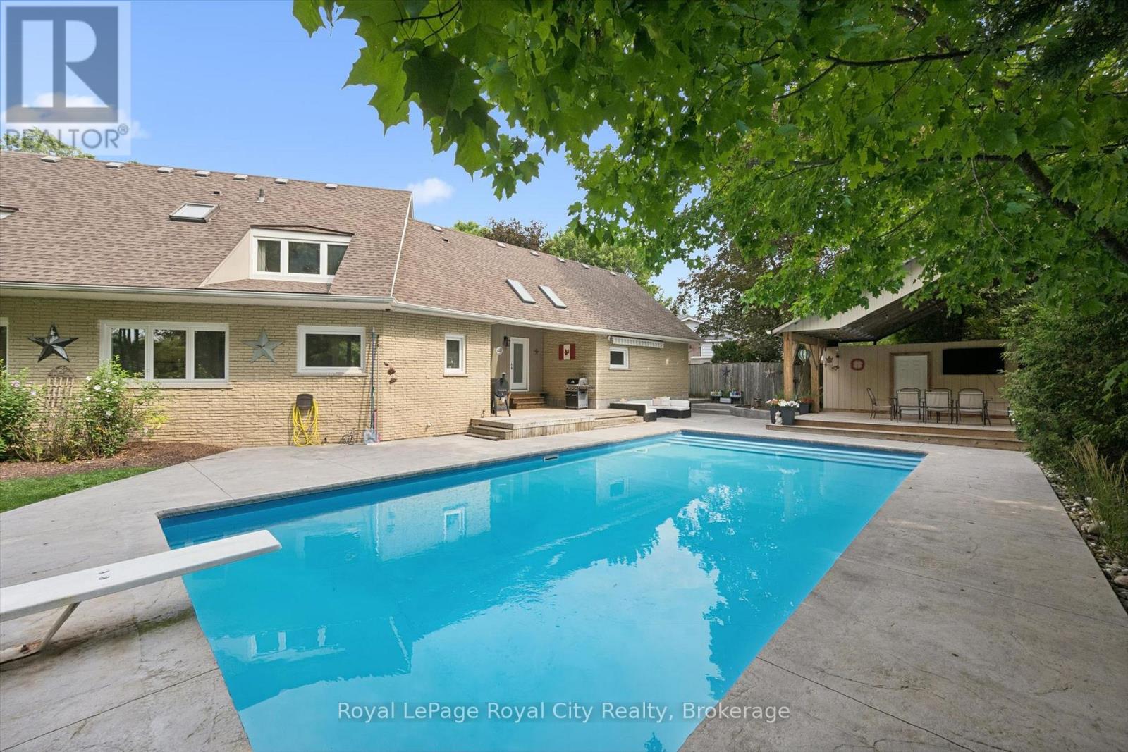 8 Berkley Place, Guelph, Ontario  N1E 1E6 - Photo 19 - X13673660