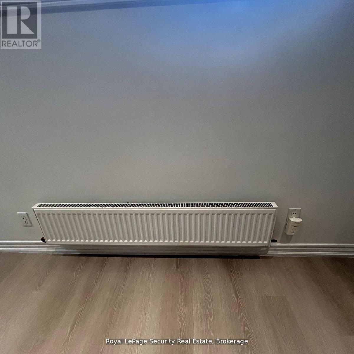 B - 13 Fisher Street, Toronto, Ontario  M6K 1V7 - Photo 22 - C13673734