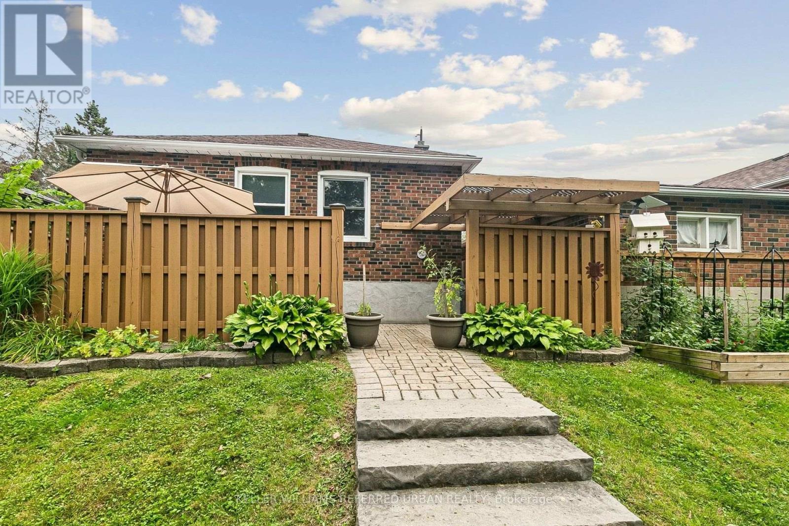 36 Vernadale Crescent, Toronto, Ontario  M1L 3M4 - Photo 44 - E13673732