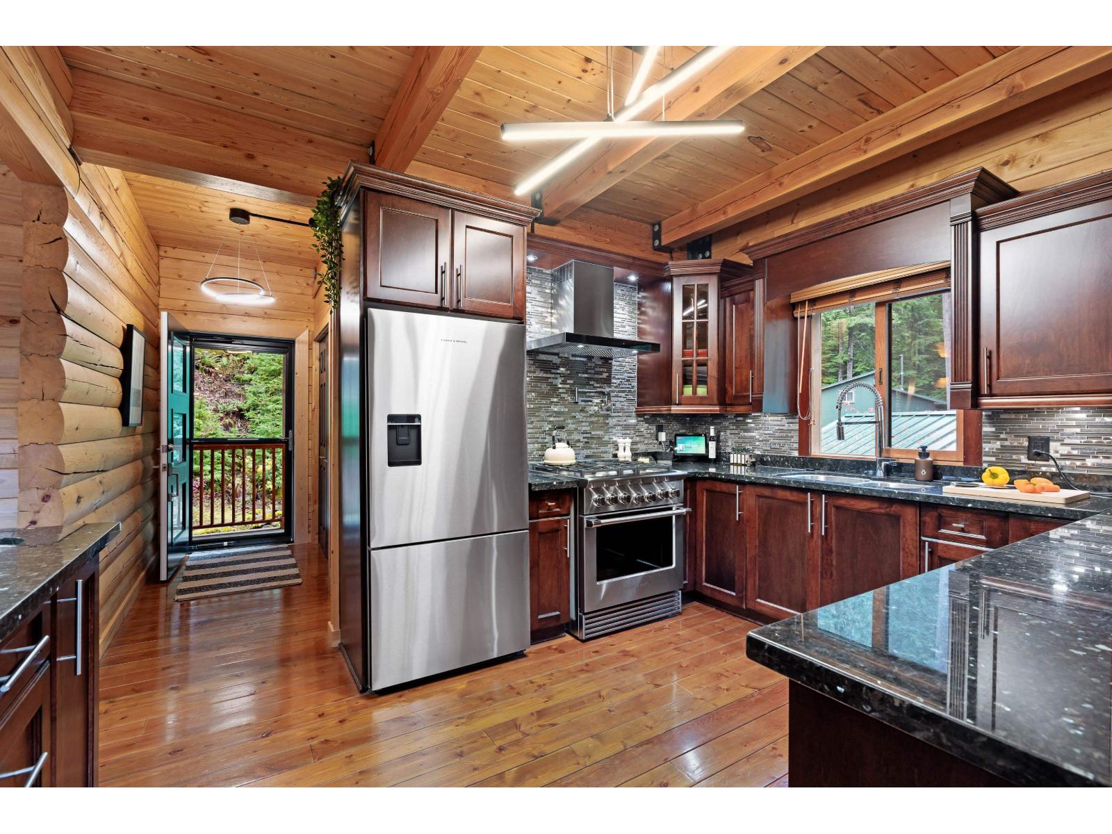 15041 Root Roundabout, Sunshine Valley, Sunshine Valley, British Columbia  V0X 1L5 - Photo 11 - R3155554