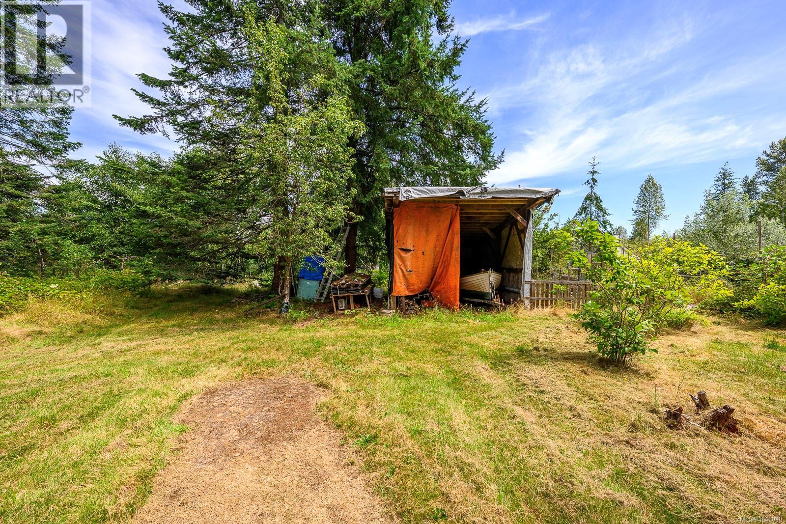 8808 Island Hwy N, Black Creek, British Columbia  V9J 1K5 - Photo 24 - 1046890