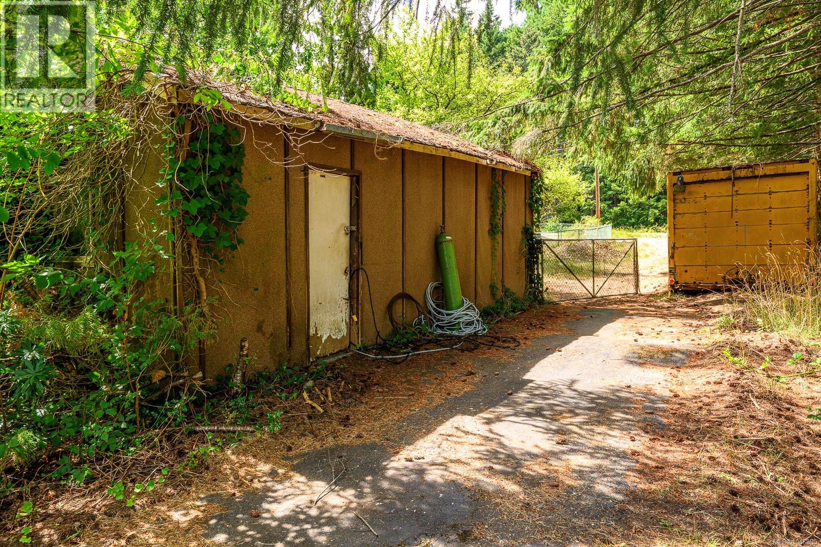 8808 Island Hwy N, Black Creek, British Columbia  V9J 1K5 - Photo 31 - 1046890