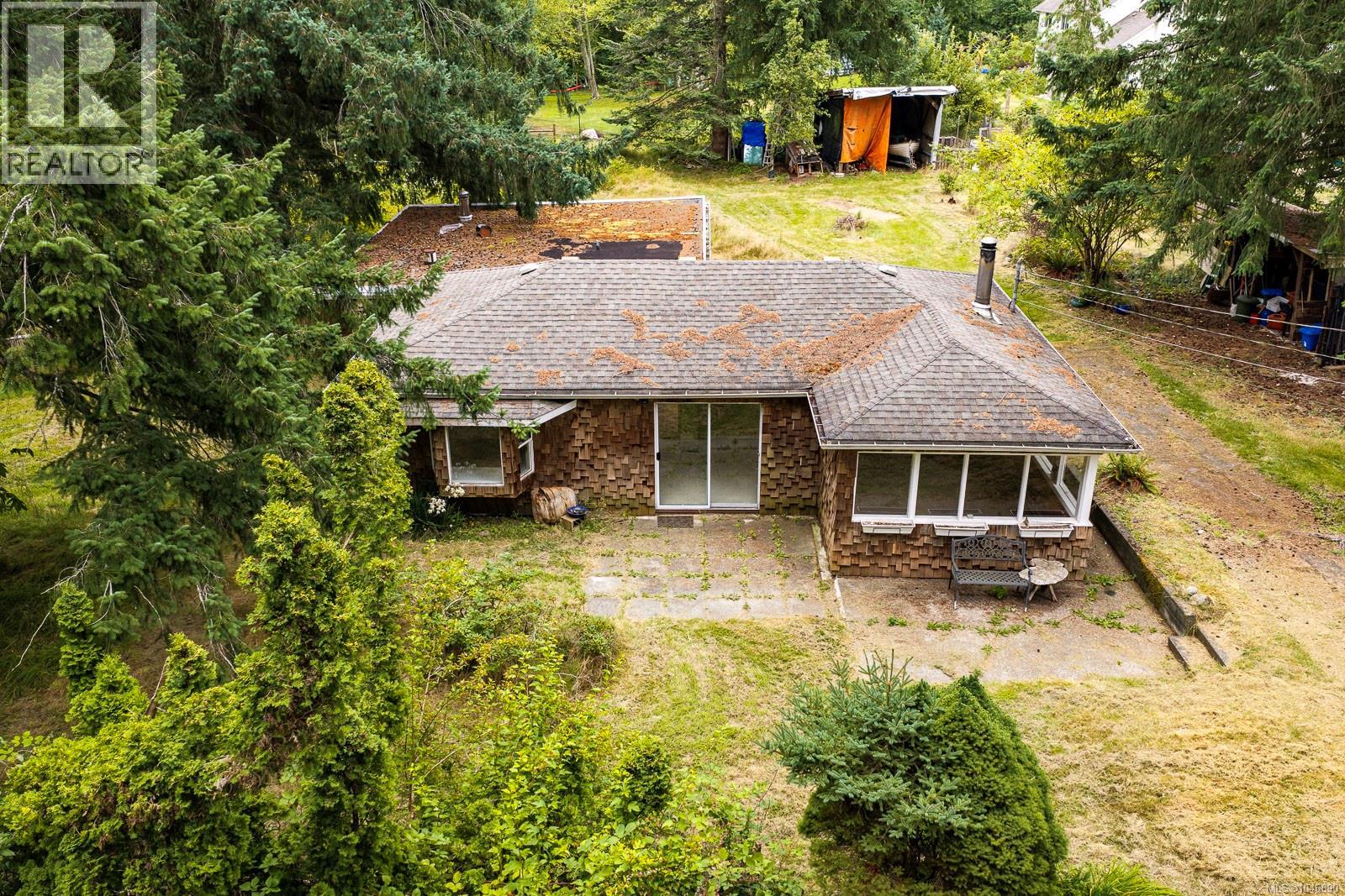 8808 Island Hwy N, Black Creek, British Columbia  V9J 1K5 - Photo 34 - 1046890