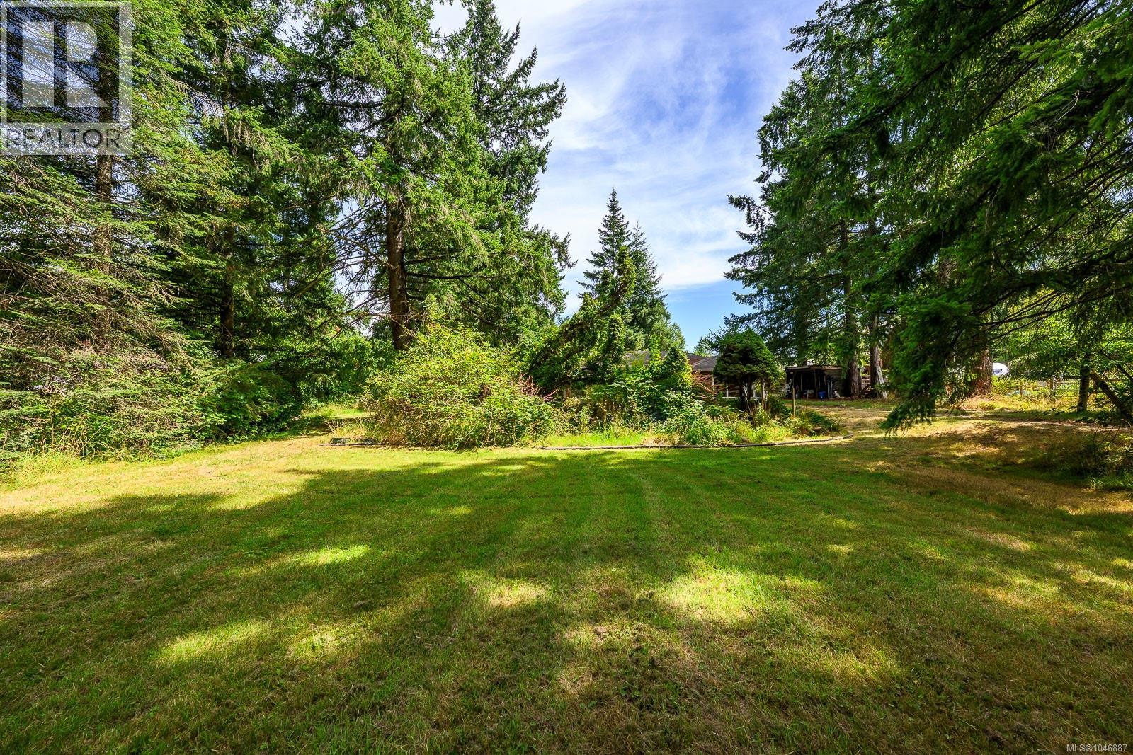 8808 Island Hwy N, Black Creek, British Columbia  V9J 1K5 - Photo 11 - 1046887