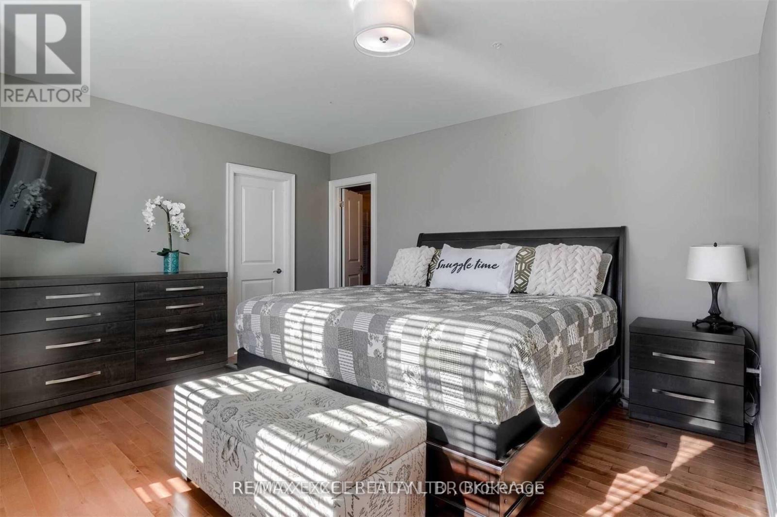 10 Pondmede Crescent, Whitchurch-Stouffville, Ontario  L4A 0E2 - Photo 9 - N13673638