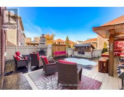 10 PONDMEDE CRESCENT, Whitchurch-Stouffville, Ontario